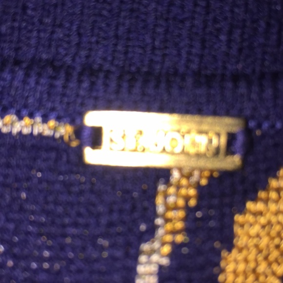 Women’s NWT petite sweater. St. John. - Picture 6 of 7